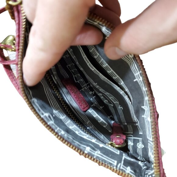 Rhythm and Rhymes Textured Sling Bag Purse Crossbody w/ Heart Charm Red‎ NWT - Picture 7 of 11